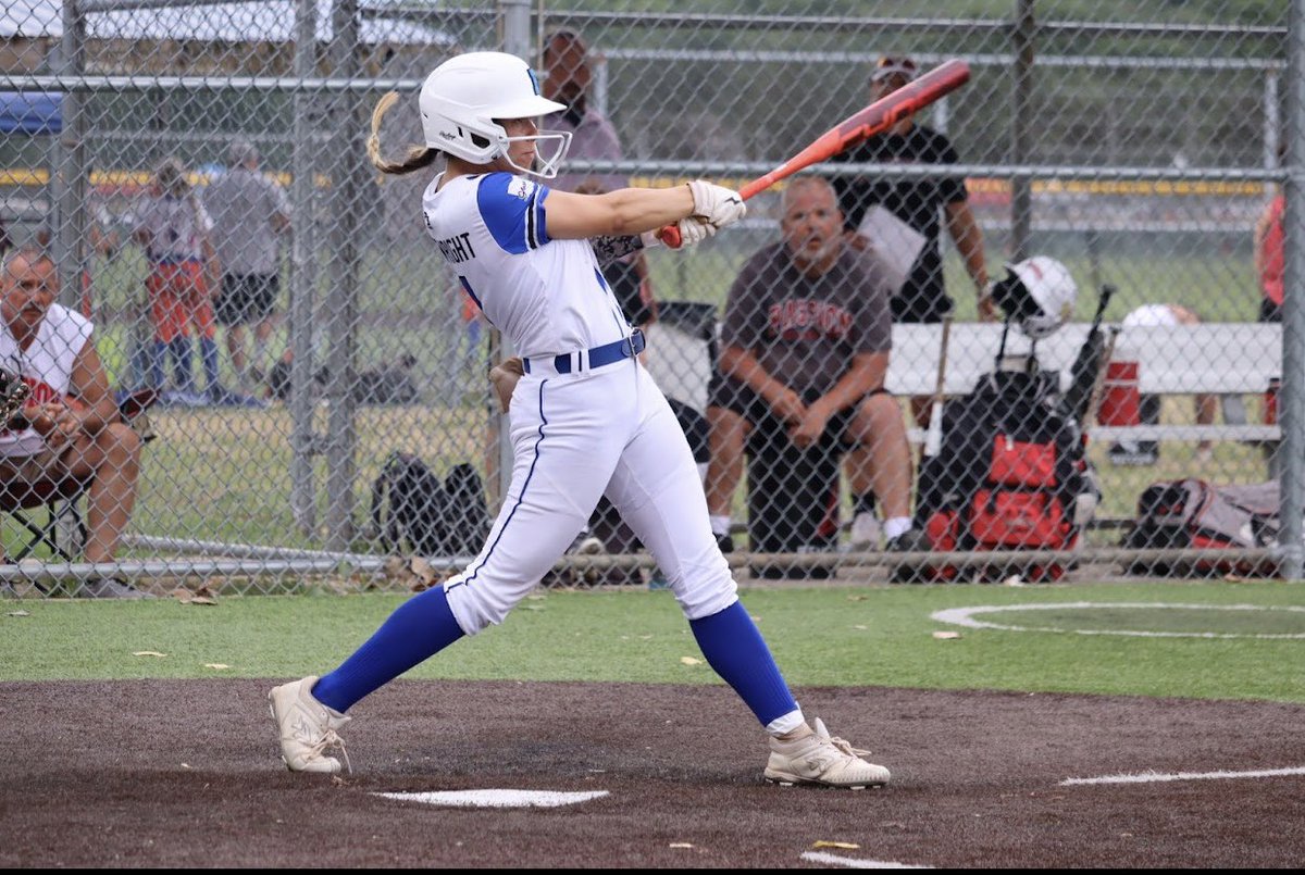 IzziCartwright's tweet photo. A few more good shots from the weekend! 🥎 https://t.co/NNjPQjQ9TZ
