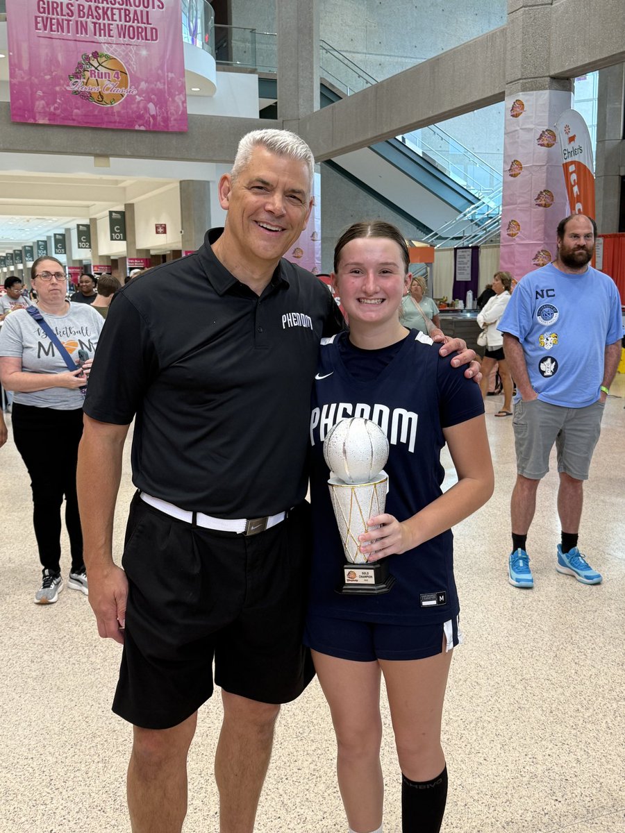 Kendra Boatman🏀🏐 (@kendra_boatman) on Twitter photo Gold Division Champs!! Huge thank you to <a href="/dbaggs3/">Dennis Baggett</a> and his Columbia team for being so welcoming to me and letting me finish Run 4 The Roses with them! The Phenom Family truly is so special💙 Gold Division Champs!! Huge thank you to <a href="/dbaggs3/">Dennis Baggett</a> and his Columbia team for being so welcoming to me and letting me finish Run 4 The Roses with them! The Phenom Family truly is so special💙