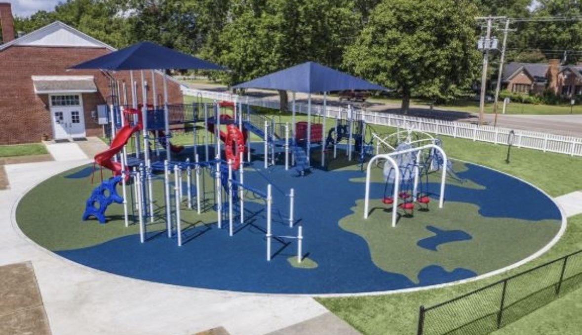 TylerBrownBSN's tweet image. ⁉️ PLAYGROUND ⁉️
Yes, we can do this, too!
Call, email, or DM me if you are in need!
@BSNSPORTS_FL
@BSNSPORTS
#TheHeartOfTheGame