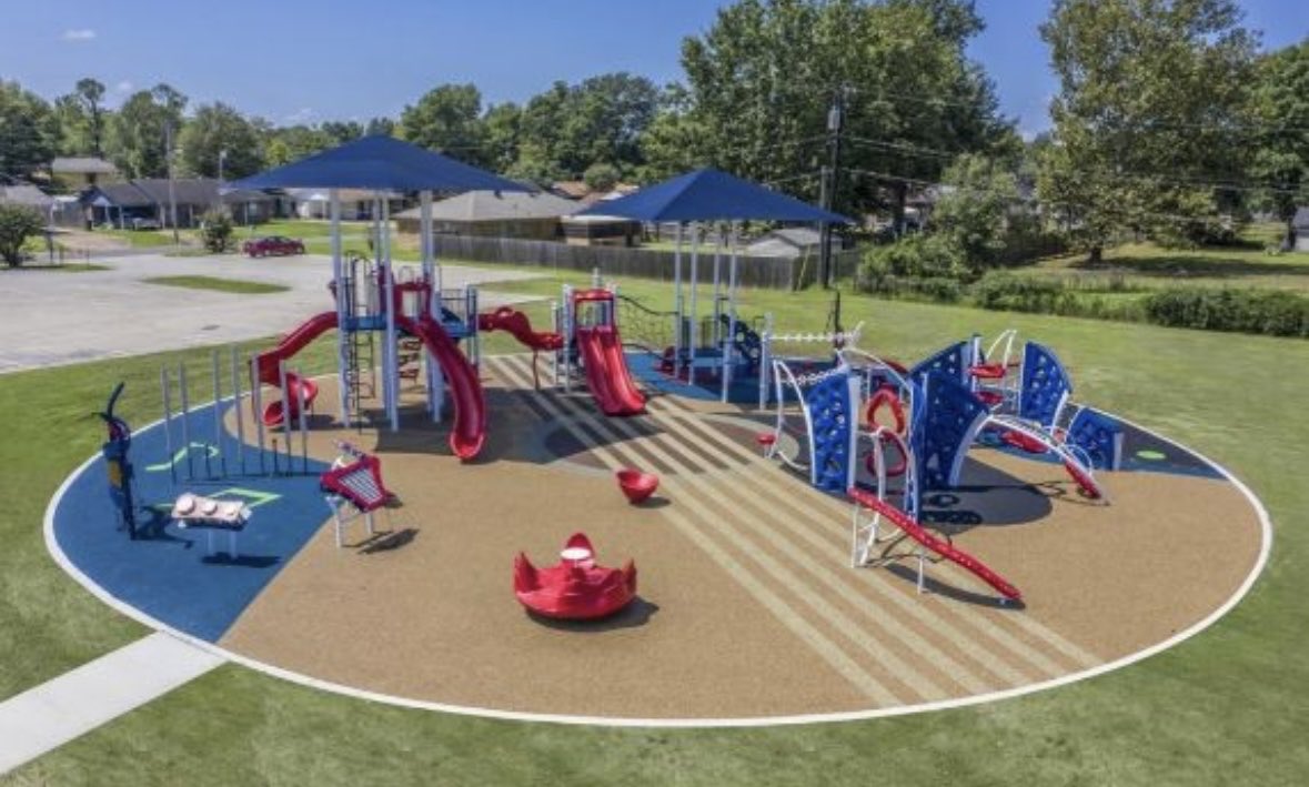 TylerBrownBSN's tweet image. ⁉️ PLAYGROUND ⁉️
Yes, we can do this, too!
Call, email, or DM me if you are in need!
@BSNSPORTS_FL
@BSNSPORTS
#TheHeartOfTheGame