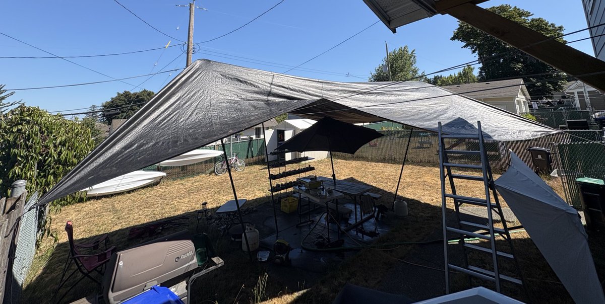 ResonatedRock's tweet image. When it’s so hot, but you have to work..and your hubby takes matters into his own hands 🥰💕🤗😘😘😘