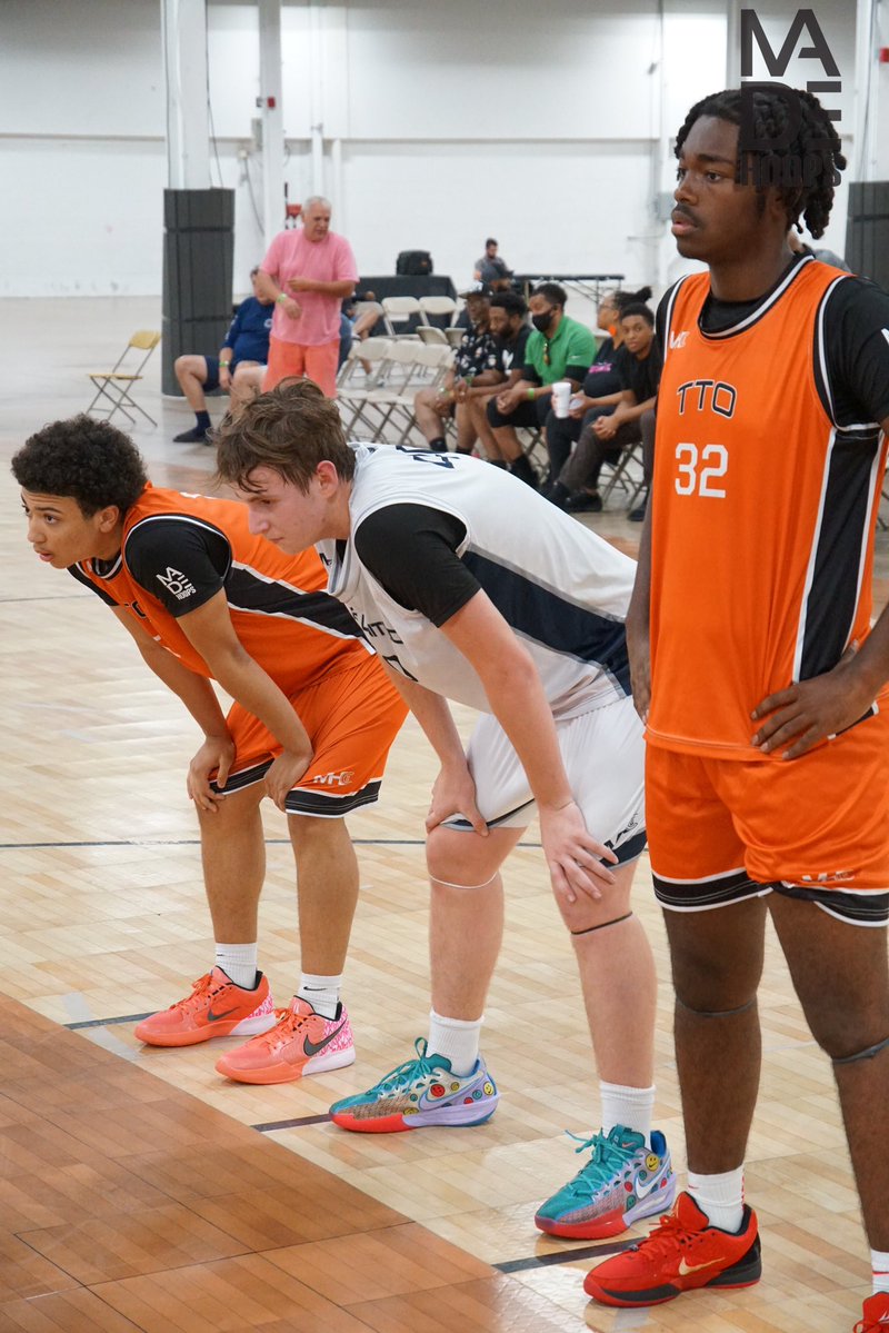 The recap of TEAM TAKEOVER 15U vs RENS UNITED is up on the YouTube channel live from the Made Hoops event in Oaks, PA 
LINK BELOW

youtu.be/qLvg6skkNg4?si…

#RawSports