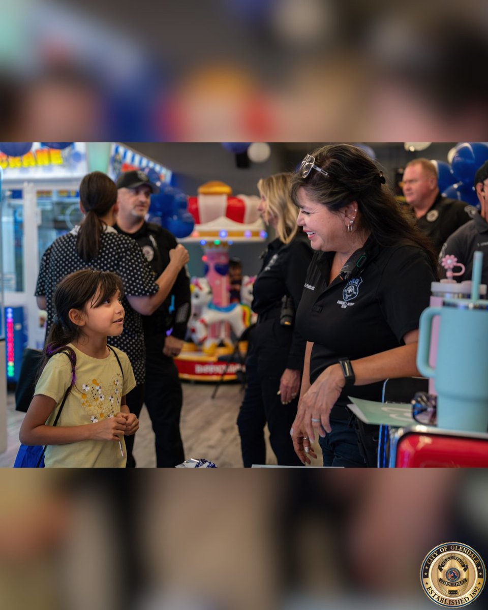 GlendaleAZPD's tweet image. 🎮 Gaming with the Police was a hit! Officers and community members came together at Claw Party Arcades for games, prizes & good conversations. Thanks to everyone who joined us! #GlendaleAZPD #CommunityFirst #GamingWithThePolice #ClawPartyArcades