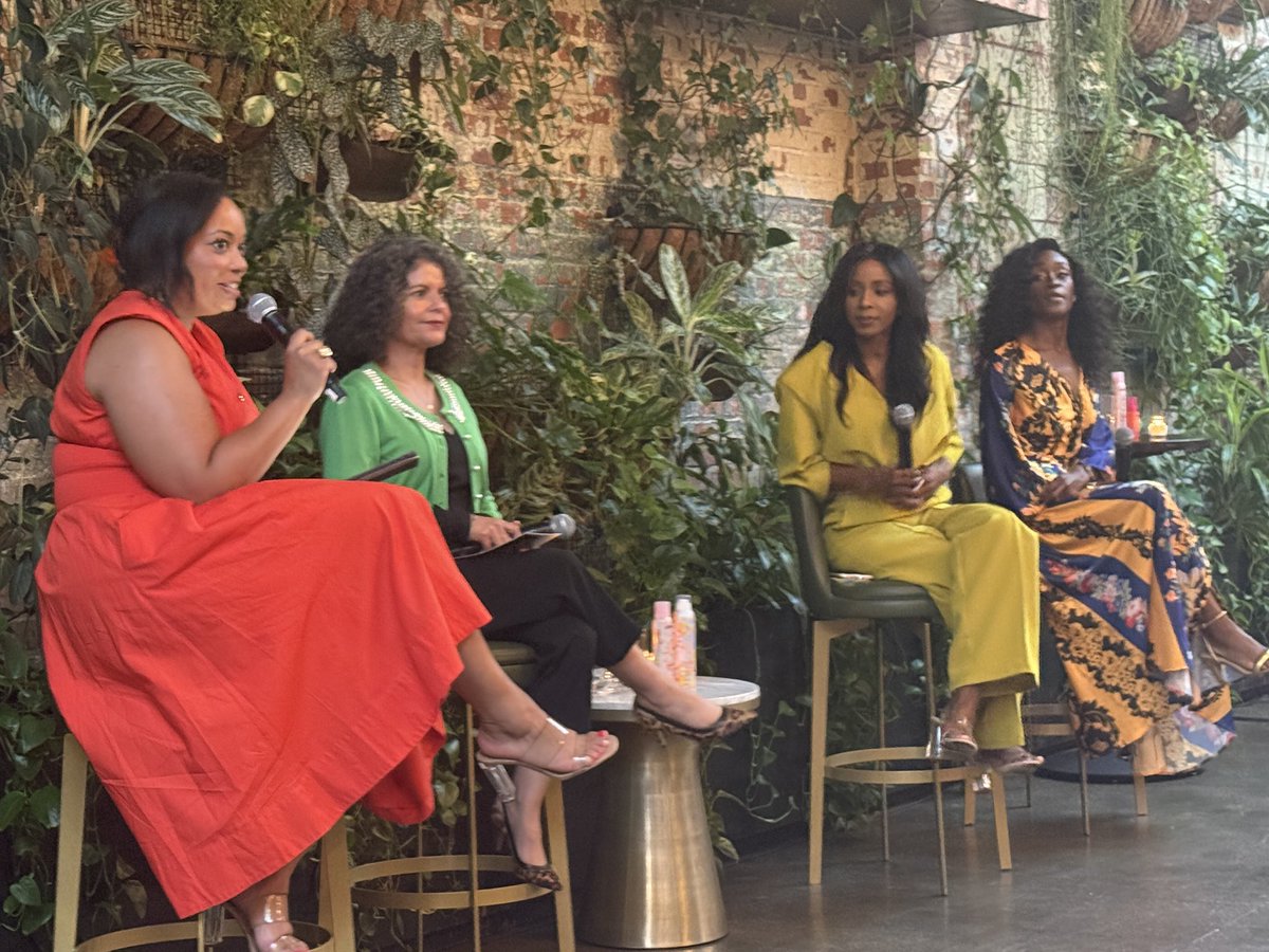SolagesNY's tweet image. All hair is truly welcome. 🫶✨ Joined @love_amika, @BB_Roster, and the Texture Education Collective to celebrate how policy creates progress. The textured hair curriculum law is working — making every salon chair more inclusive, one client at a time. #TextureEducation