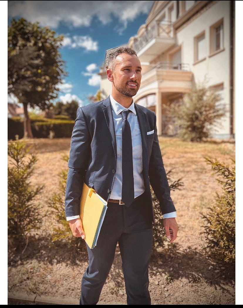Nlas_Zimmermann's tweet photo. 🧵Un nouvel horizon se dessine.
Il y a des moments où l’on ressent que quelque chose change.
Un cycle se termine. Un autre commence.
Pas de rupture, mais une énergie nouvelle.
Le goût d’avancer. Autrement.
Autrement, mais avec toujours le même attachement. https://t.co/QwAB7zySDt