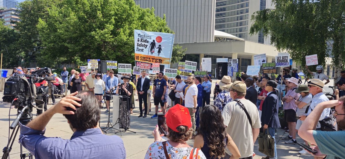 anthonyfurey's tweet image. Today I was proud to stand alongside Toronto grassroots community groups calling for a more common sense approach to how City Hall manages shelters, drug sites and more.
These voices represent the silent majority!!