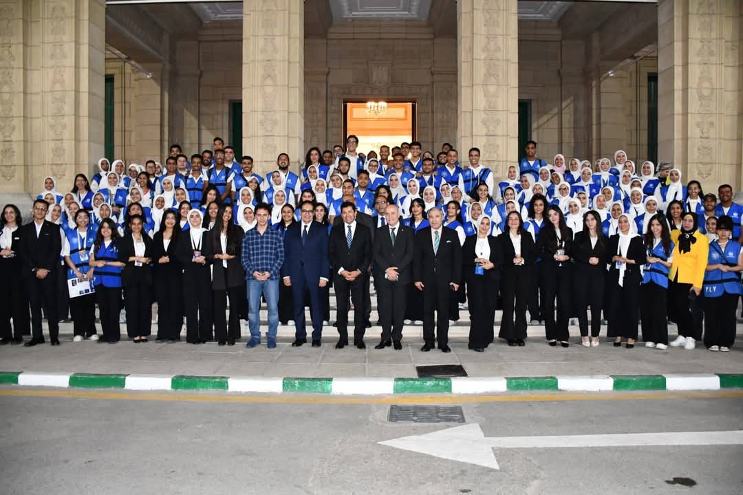basmala_beso14's tweet photo. #رقم7_مش_بس_لرونالدو
#YLY_S7
مستني ايه عشان تسجل معانا وتنزل ايفنتات مختلفه ومتنوعه وتحفه زي مهرجان ابداع 🤩
https://t.co/ltq42aFmAg https://t.co/WzrasiHEa8
