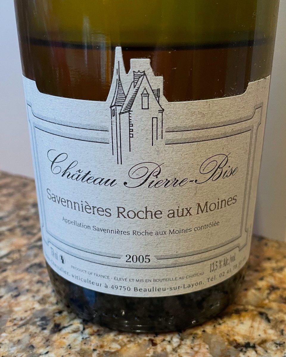 Time for another 2005 at 20 years this evening; the Roche-aux-Moines from Pierre-Bise. #savennieres #rocheauxmoines #cheninblanc #loire #wine #loirewine #loire2005