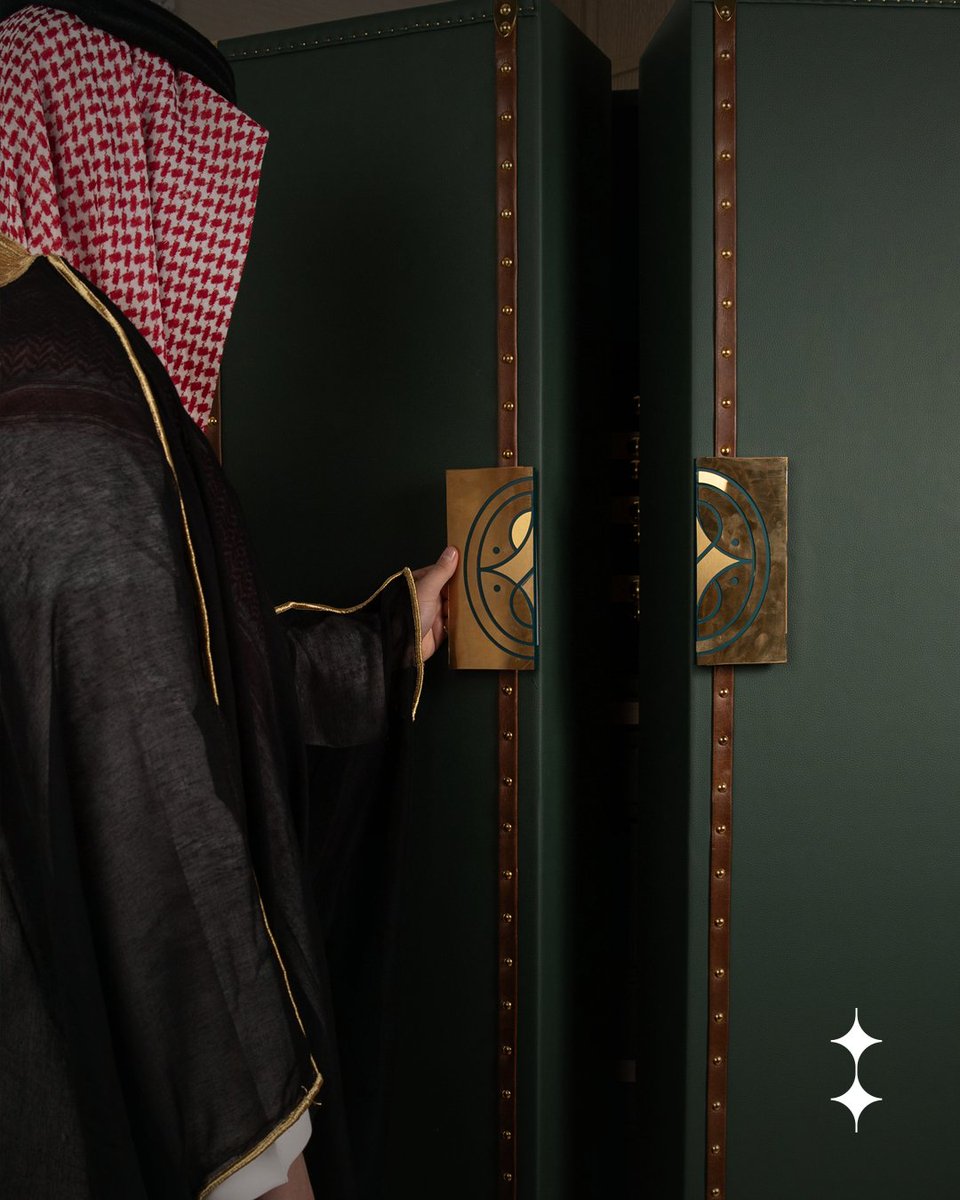 أخشاب.. تجربة راقية ومميزة في عالم العطور والبخور النادرة 

#أخشاب 
#عود #بخور