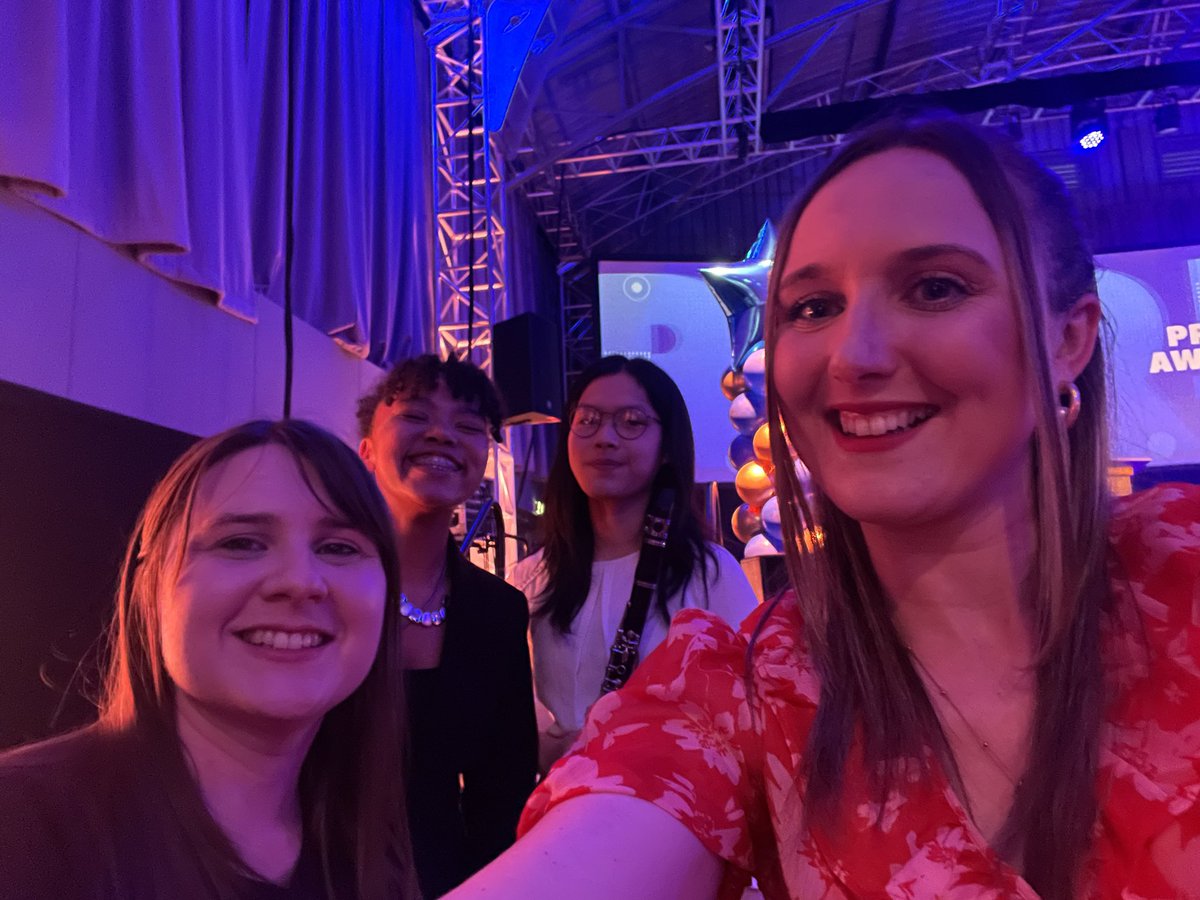 StreetlyMusic's tweet photo. Super proud music teacher moments with our wonderful year 12 performers at #streetlyprideawards @StreetlyAcademy https://t.co/tf0OuUxMya