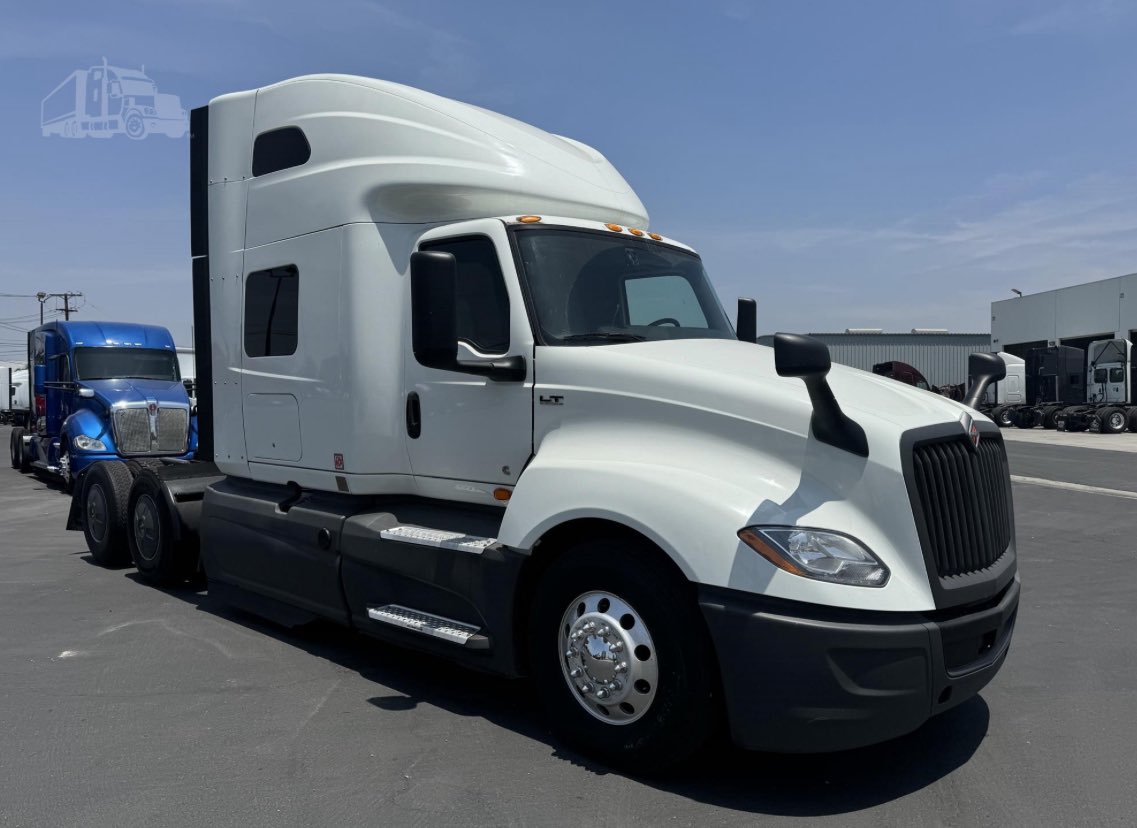 diamond_Trucks's tweet photo. 2022 INTERNATIONAL LT
ONLY $51,900 😱
See more at ⬇️⬇️⬇️

https://t.co/WbBhrNH2Q5 https://t.co/sW5PPhlkDO