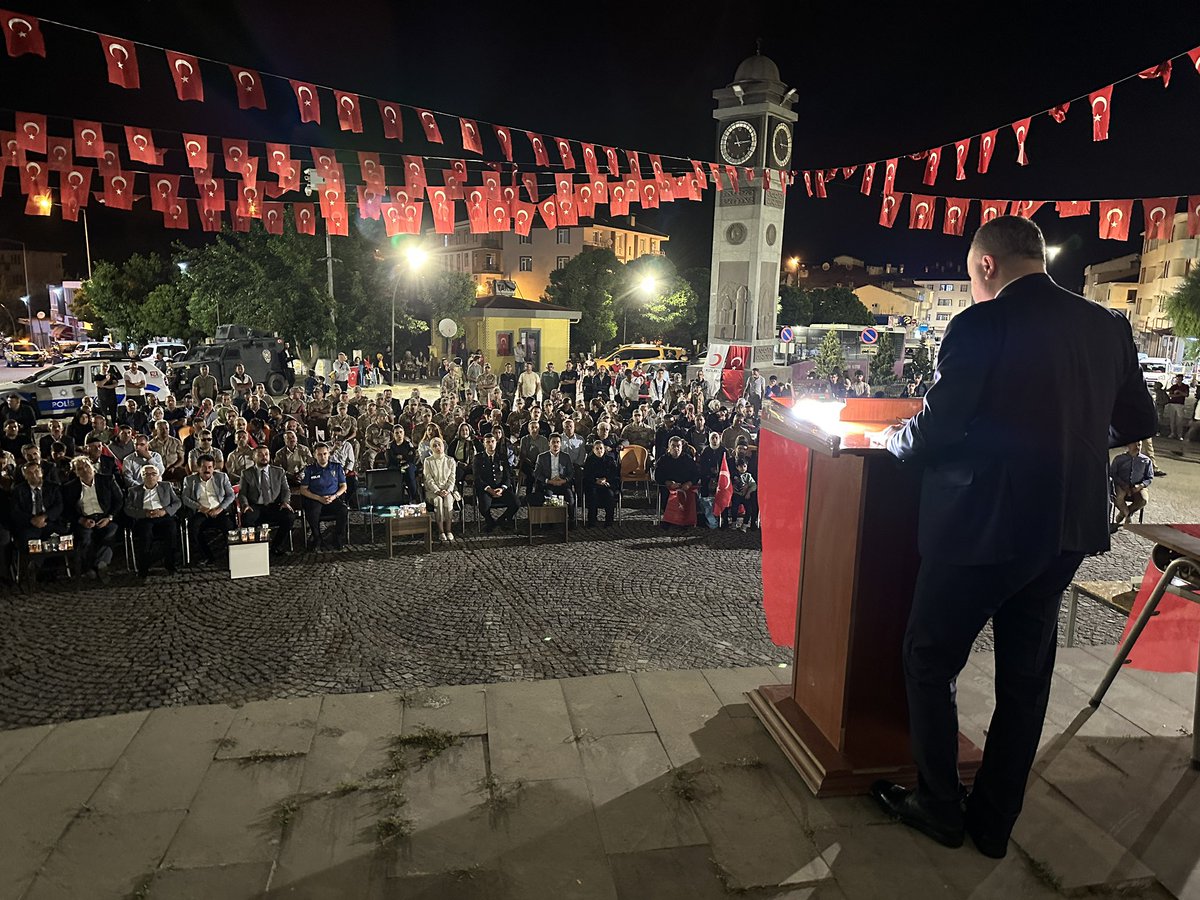 Gevaş'ta 15 Temmuz Demokrasi ve Milli Birlik Günü Coşkusu

15 Temmuz Demokrasi ve Milli Birlik Günü Gevaş’ta çeşitli etkinliklerle coşkuyla kutlandı.