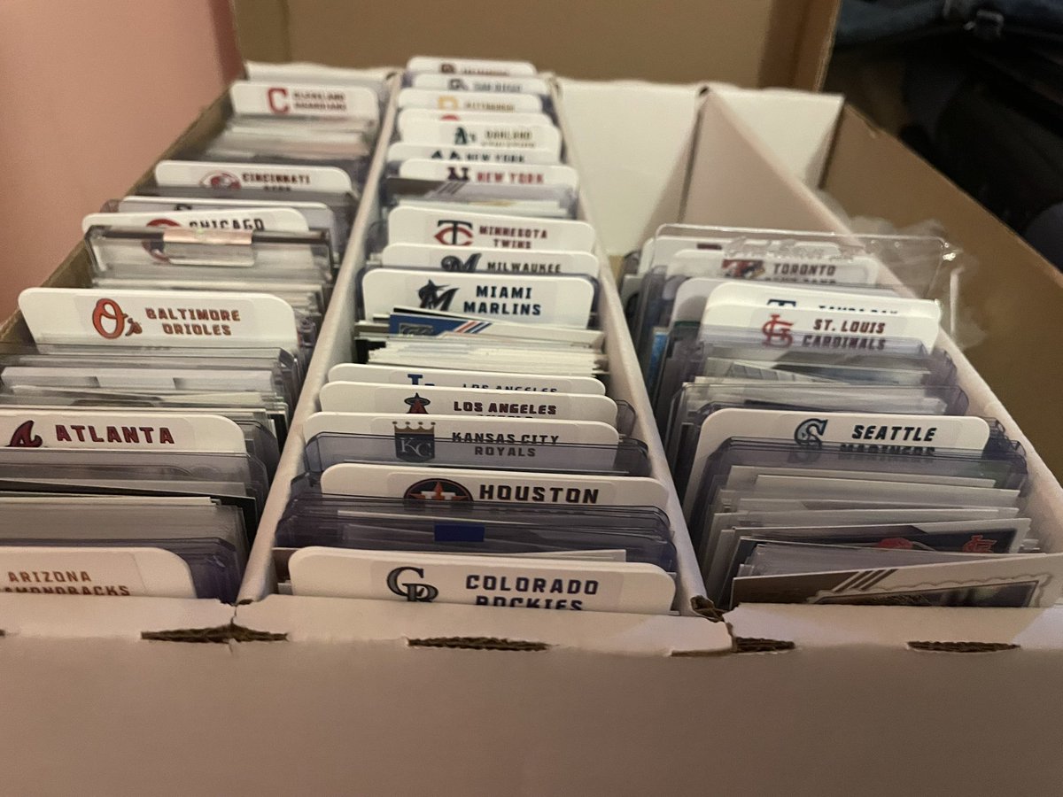 HuffCards's tweet image. Selling off my baseball cards. Mostly base and a few numbered. Will also look at my binder for other hits. Will be low end stuff. Let me know your team and I’ll can throw some pics up.
RT’s appreciated.