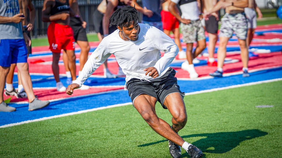 BixbySpartanFootball (@bixbyspartanfb) on Twitter photo Great having <a href="/bprezzle/">Brennan Presley</a> back on campus, pushing the Spartans once again.
SPA Week 4 Album
📸 photos.app.goo.gl/jPKtzF4RAJETRc…
#BixbySpartans | #Undeniable Great having <a href="/bprezzle/">Brennan Presley</a> back on campus, pushing the Spartans once again.
SPA Week 4 Album
📸 photos.app.goo.gl/jPKtzF4RAJETRc…
#BixbySpartans | #Undeniable