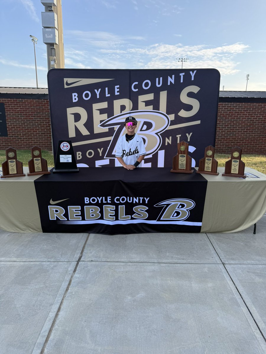 BoyleCoBaseball's tweet image. Boyle County Rebel Youth Baseball Camp was a success! We had a great time working with the future Rebels. They all worked extremely hard the past two days and we look foward to seeing them at camp again. ⚾️
The future is bright! Go Rebels!