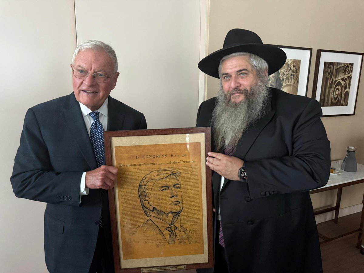 RabbiUkraine's tweet image. Today I had several meetings with the distinguished Special Representative of U.S. President Donald Trump @generalkellogg
This is not my first meeting with Mr. Kellogg, we have known each other for some time, since our meeting in Washington, where I blessed him to help Ukraine…
