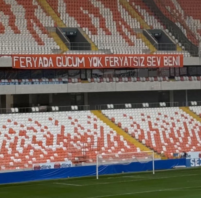 İki lafı bir araya getiremeyen birisi çıkıp eleştirmeyin dedi diye mi sohbet odaları açılmaz oldu? Daha fazla eleştirmemiz daha fazla konuşmamız gerekiyor,biz konuşunca değil onlar iş bilmezlik yaptıkça Adanaspor’un marka değeri düşüyor.Aksini savunana saygı duymuyorum.