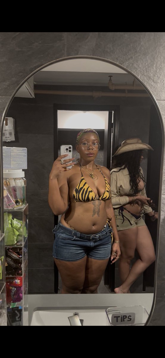 Millie Holiday tweet media