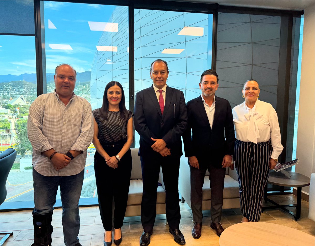 Agradecemos la visita del Mtro. Eduardo Ortiz Jasso, Director del Urban Economy Forum para América Latina y el Caribe.

Junto a la Secretaría de Desarrollo Económico, exploramos alianzas para impulsar la innovación y el crecimiento de Monterrey. #AquiSeResuelve
