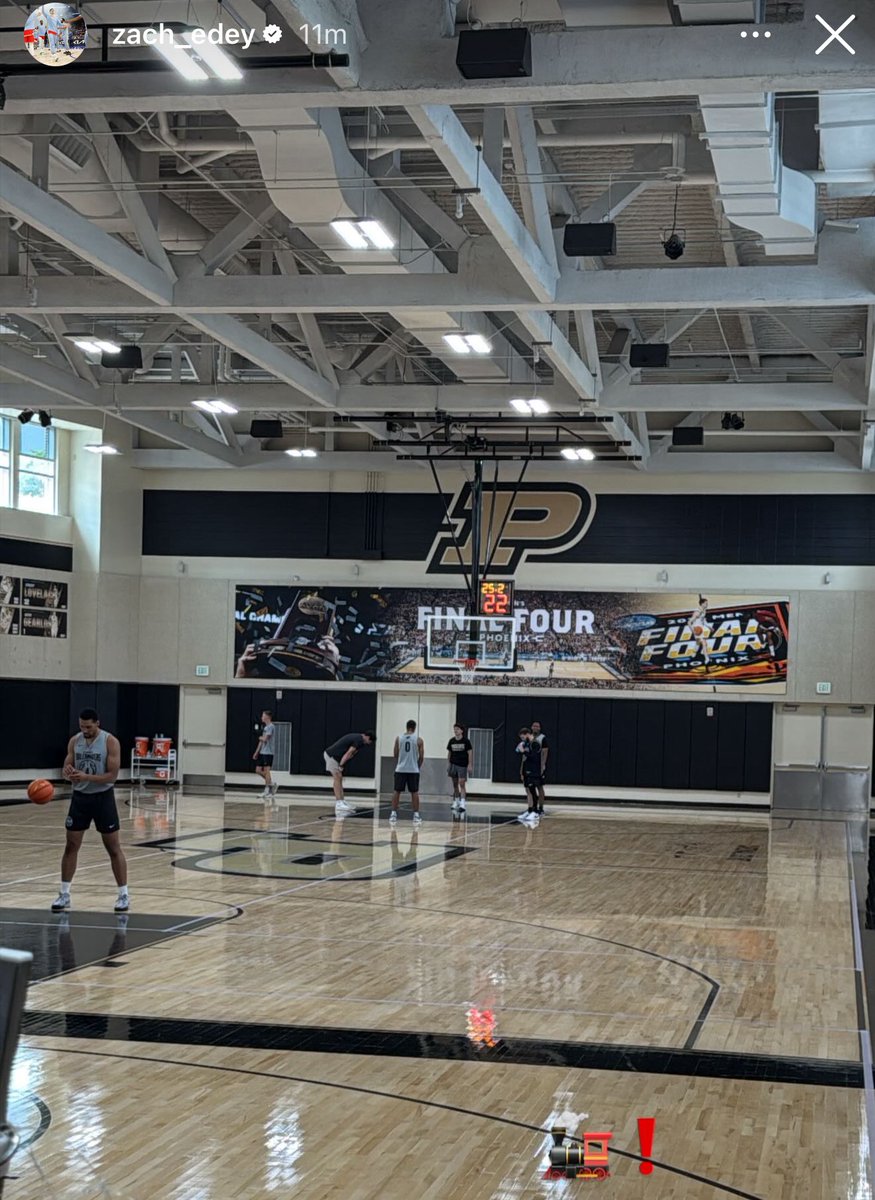 EdeyMuse's tweet image. Zach Edey is back at Mackey Arena via his IG 🔥🚂