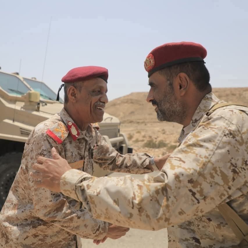 حضرموت تعانق أبين في ارض #المهره.

الجنوبيين كالبنيان المرصوص، تجمعهم وحدة الصف والهدف والمصير، من شحن شرقاً حتى باب المندب غرباً.