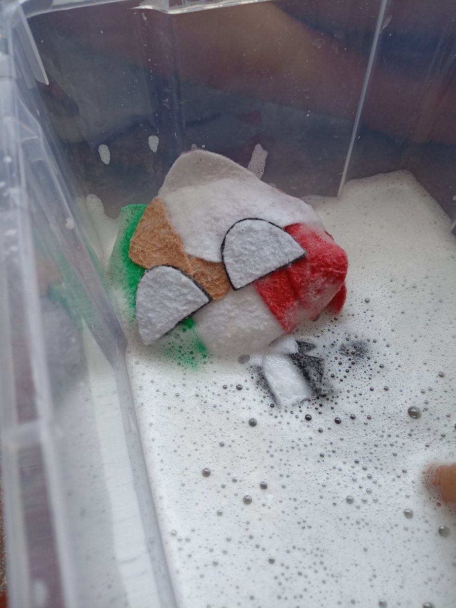 Nacitx's tweet photo. Bañito🫧
#CountryHumans #countryhumansmexico #messicopeluche https://t.co/5m3O3pR4u2