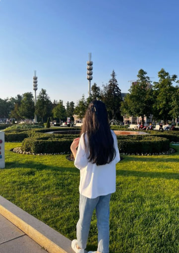 bundleOwe's tweet image. Chasing sunsets and quiet moments 🌇✨