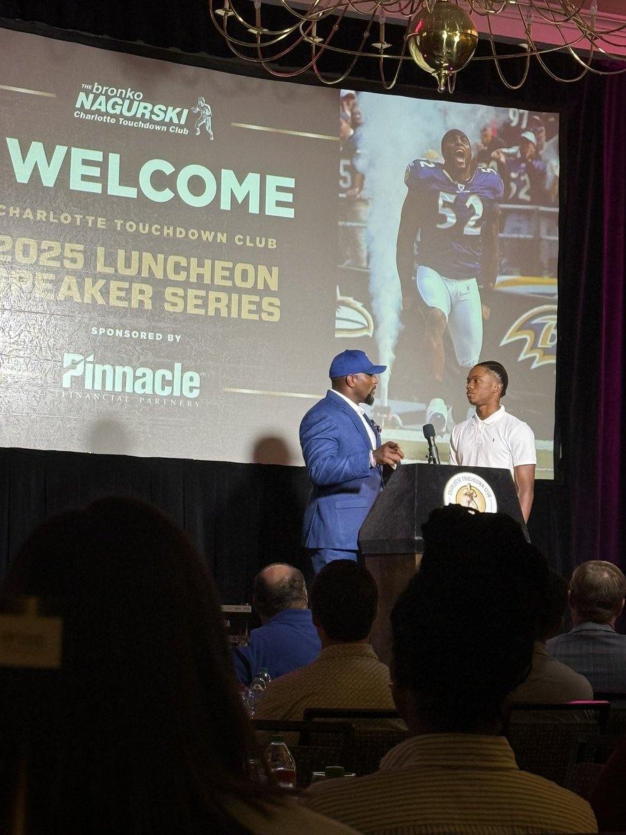 kjbynes's tweet photo. Grateful for the opportunity to meet a NFL legend today! @raylewis shared wisdom I will carry with me forever #Proverbs27:17 https://t.co/u2tHth8bZb