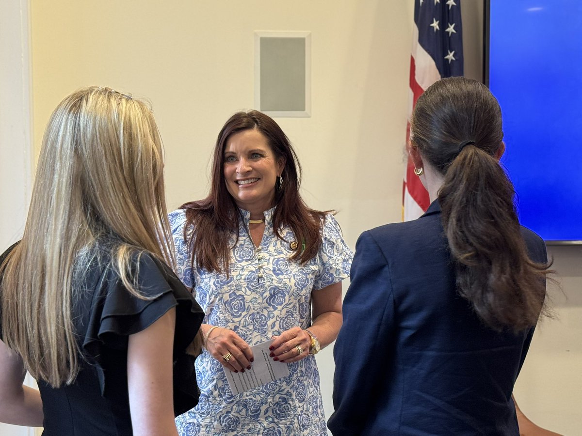 RepSheriBiggs's tweet image. It was a pleasure to join @RepKevinHern and @GOPpolicy this afternoon for a “Meet The Experts” panel on the important issue of protecting women’s sports.
Grown men competing against - and being allowed to change in women’s locker rooms - is wrong!
@POTUS, and our Republican…