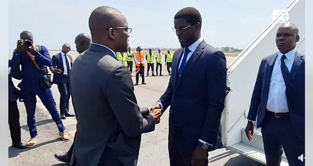 fabsenbln's tweet image. #Benin🇧🇯 - #Senegal's🇸🇳 President Faye arrived this afternoon local time on board of the Gov. Airbus A320-251N (ACJ) (reg. 6V-SEN | #0703FA) in Cotonou for a working visit. At the airport he was welcomed by FM Bakari. Later, President Faye met President Talon for talks.
