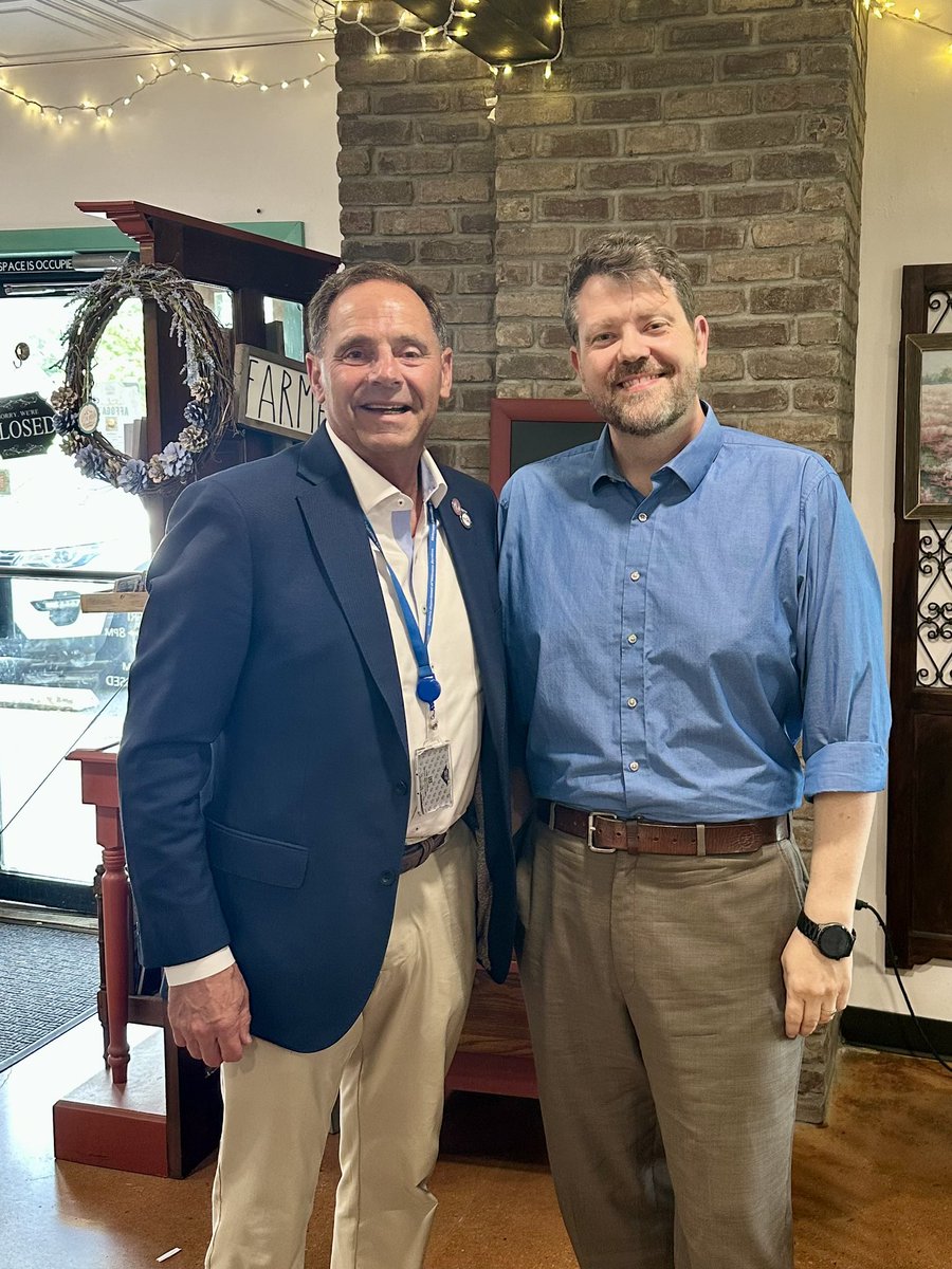 IanTLovejoy's tweet image. Thank you to Chuck Zingler, Commissioner of the Virginia Department of Veterans Services for taking time to meet today.
Great conversation on how we can serve our Veterans.
If you’re a Virginka Veteran, check out dvs.virginia.gov to learn more about state resources…