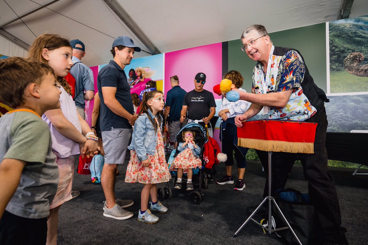 vanderwalmagic's tweet image. Just received six pics of me performing magic at this year’s Meijer LPGA Classic held Father’s Day weekend.  First pic is Steven Izzo and me.  Full post at instagram.com/p/DMIijTIsciB/…

#iwork4meijer 
#meijerlpgaclassic 
#vanderwalmagic 
#vanderwalmagicshows