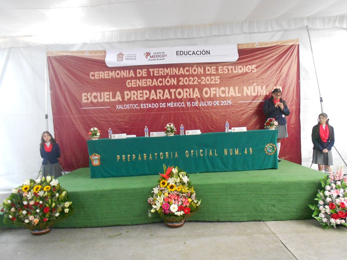 La EPOEM 49, Agradece a la Presidenta municipal de Ecatepec de Morelos, su valioso apoyo, con la asistencia de la Orquesta Municipal de Ecatepec, amenizando la "Ceremonia de Egresión de la Generación 2022-2025 ambos turnos.
<a href="/azucenacisneros/">Azucena Cisneros</a> <a href="/delfinagomeza/">Delfina Gómez A.</a> <a href="/dbg_epoem/">Dirección de Bachillerato General.Estado de México</a>