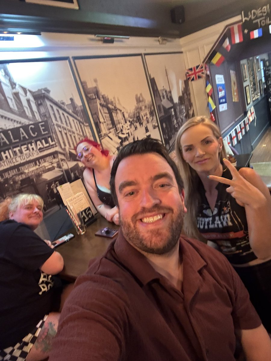 Pete Henson tweet media