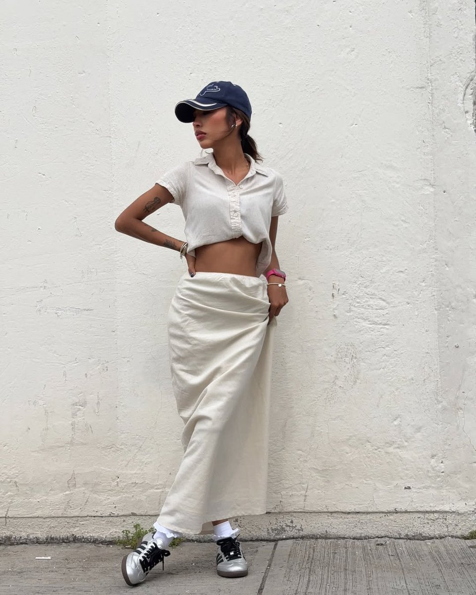 ¿Y si robamos miradas hoy? Yassssss 😎🔥
Los looks más 🔝✨ los encuentras aquí 👉 bit.ly/4iuG5Vk