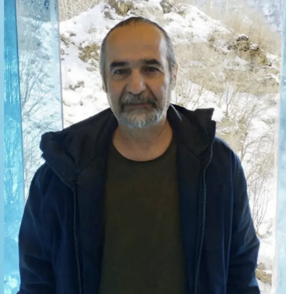 OfficialToomaj's tweet image. #حسین_میربهاری یکی از حامیانِ کودکان کار، حدود سه هفته است که بازداشت شده و هنوز اتهامات او به خانوادهاش اعلام نشده است.
صدای او هستیم.