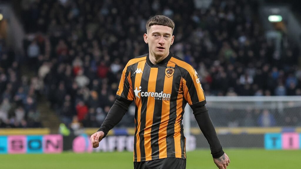 SkySportsLyall's tweet image. #SheffieldUnited are expected to sign Louie Barry on loan from #AstonVilla next week. Had been wanted back at #Hull and was even on #Celtic’s radar #SUFC skysports.com/transfer-centre