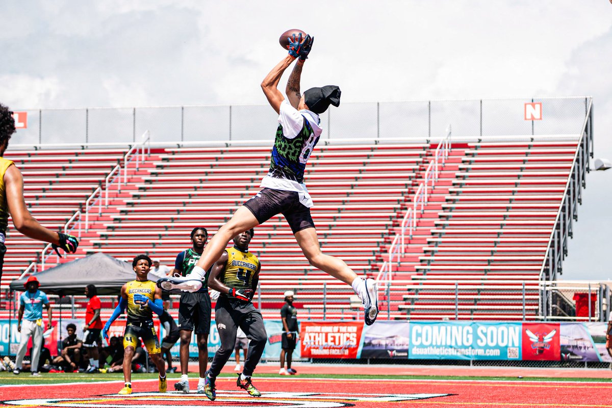 Josiah_Teasley's tweet image. Jump ball specialist 😴