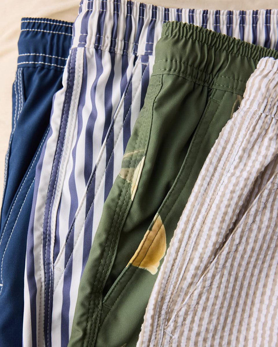 Los outfits son ilimitados cuando le pones tu propio estilo, ¿con qué combinarías estos shorts? Encuentra los tuyos aquí  🩳👉 bit.ly/4iuG5Vk