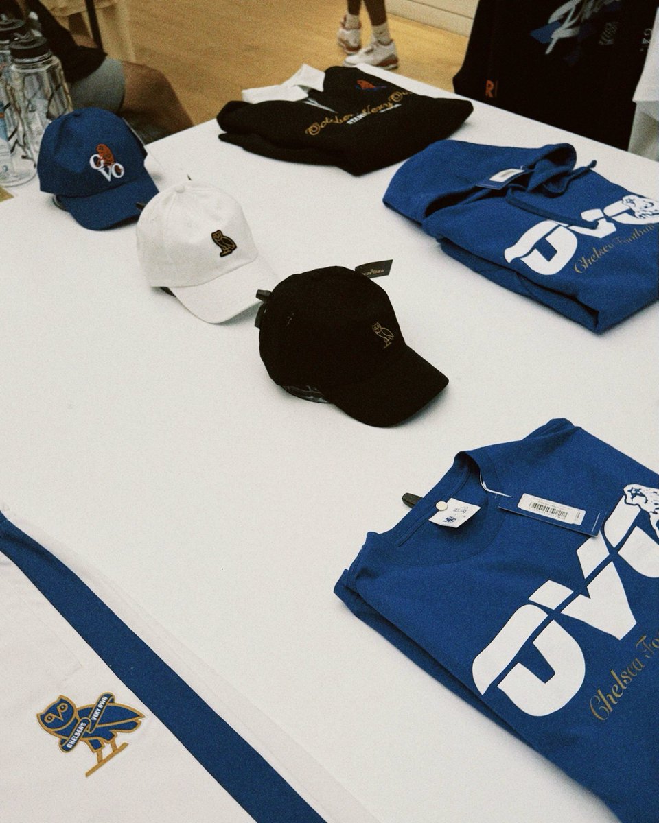 vsrsus's tweet photo. Chelsea are collaborating with Drake’s OVO clothing label. https://t.co/kzZK5IhNOd