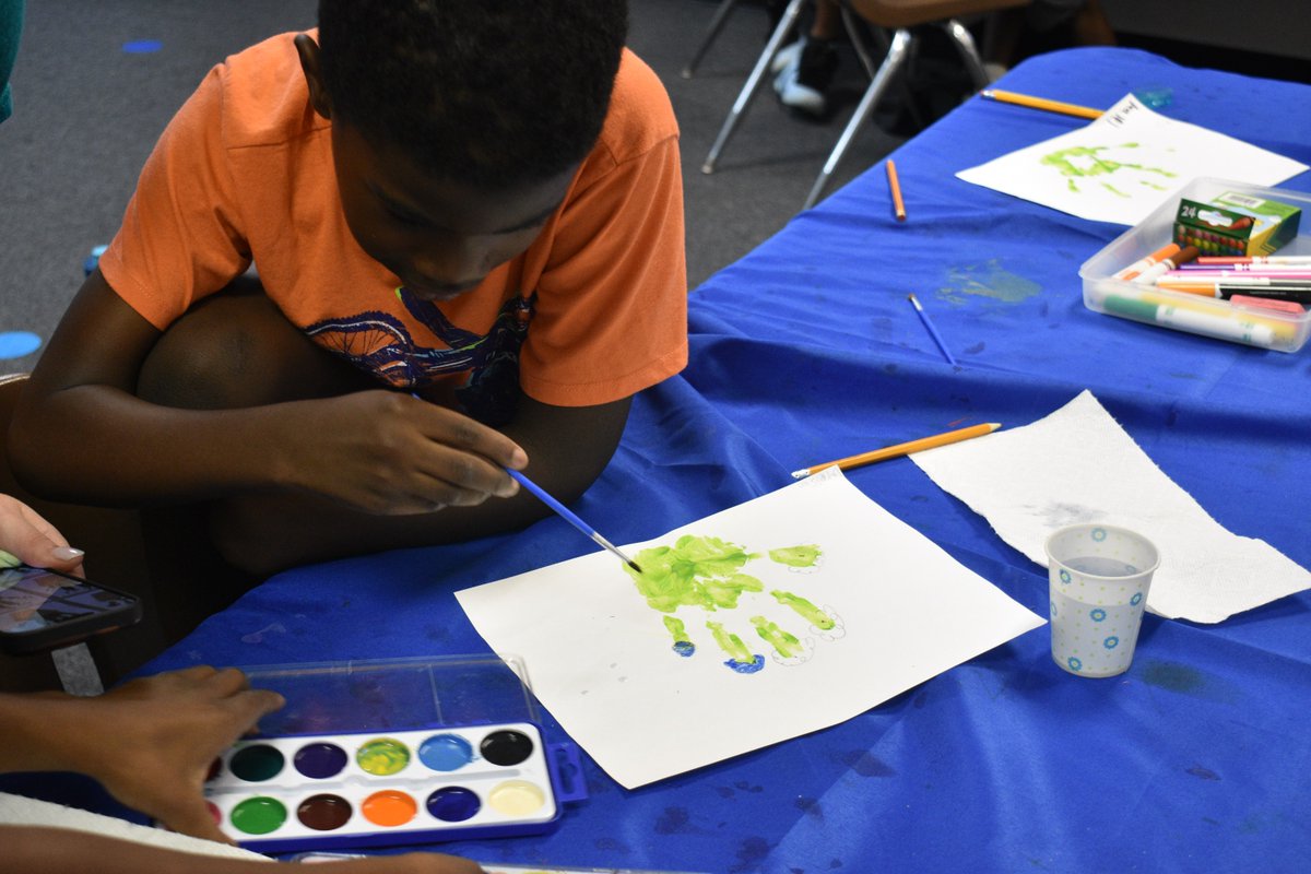 Freedom School Partners (@fsp_charlotte) on Twitter photo Day 2 of <a href="/summerlearning/">summerlearning</a> National Summer Learning Week, scholars learned what it means to appreciate their community-through creativity, art, and collaboration! ๐
#freedomschoolclt #summerlearning #summerofopportunity #summerlearningweek Day 2 of <a href="/summerlearning/">summerlearning</a> National Summer Learning Week, scholars learned what it means to appreciate their community-through creativity, art, and collaboration! ๐
#freedomschoolclt #summerlearning #summerofopportunity #summerlearningweek