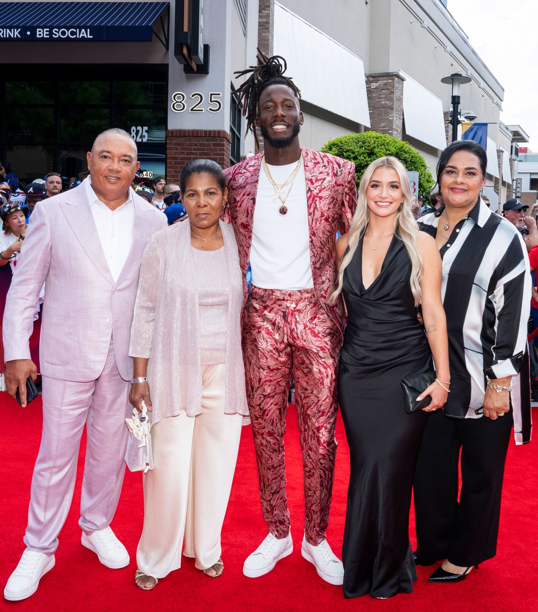 Reds Carpet 

<a href="/andrewabbott33/">Andrew Abbott</a> x <a href="/ellylacocoa18/">Elly De la cruz</a>