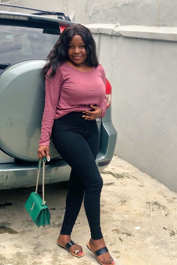 E_R_I_N_A_Y_O's tweet image. Drink water, mind your peace ✌️