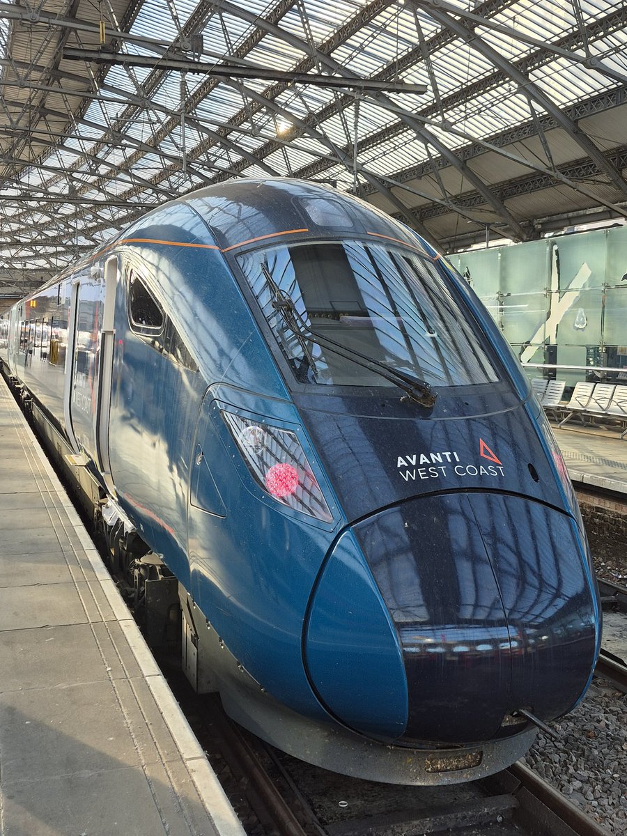 Westfield113594's tweet image. 807 009 and 158 858 at Liverpool Lime Street 12th July 2025 my pics #class807 #class158