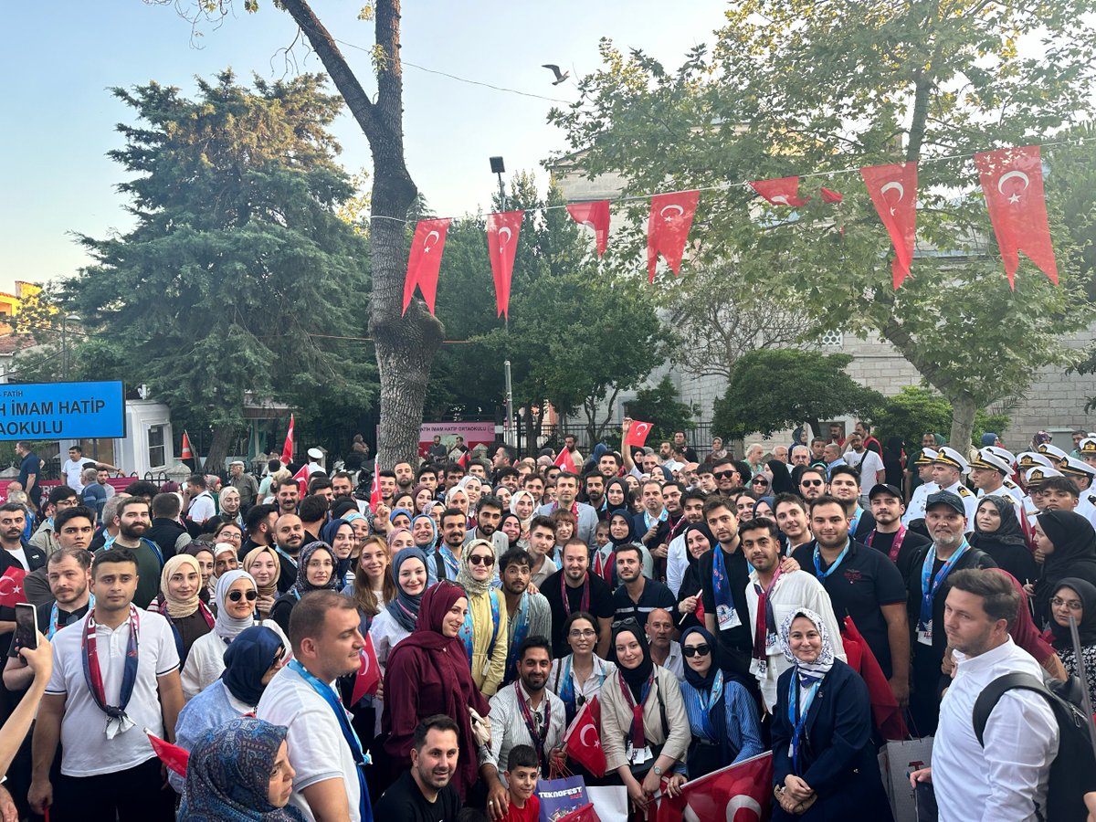 T3Vakfi's tweet photo. Zaferin, kardeşliğin, geleceğin ve takımın adı TÜRKİYE! 🇹🇷🚀

Türkiye’nin Teknoloji Takımı olarak #15Temmuz Demokrasi ve Millî Birlik Günü Anma Programı’nda bir araya geldik.

Birliğimiz daim olsun. https://t.co/ZZ49nGCDXP
