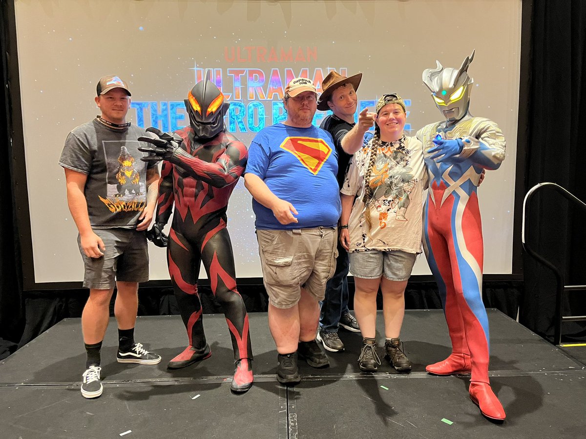 I also checked out Ultraman: The Hero Premiere and met several Ultra Heroes and monsters! 

There are too many stories from this con to tell. Stand by for a livestream/bonus episode!

(3/3)