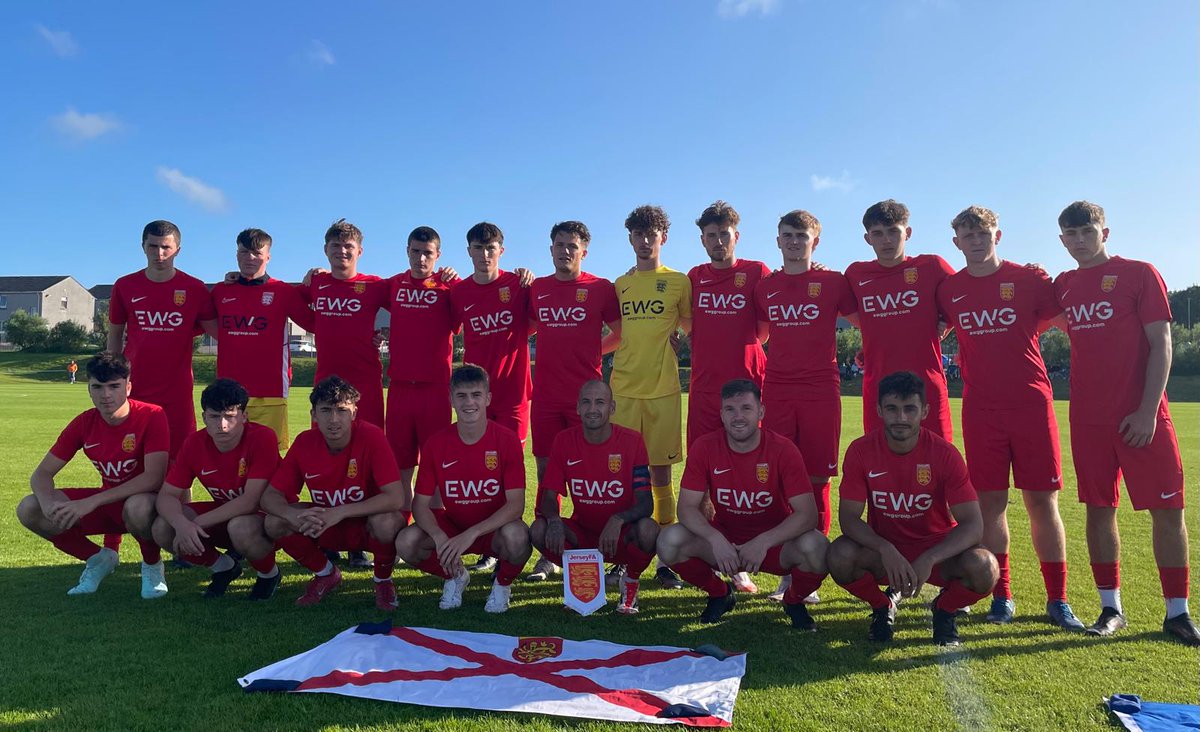 Full time: Jersey 2-2 Shetland 

Wow, some game! Brilliant defending in stoppage time sees us earn a draw which is enough to see us through to the semi-finals of the Island Games as group winners! Well done boys! 😁

Rest day tomorrow, before we go again on Thursday! 🇯🇪