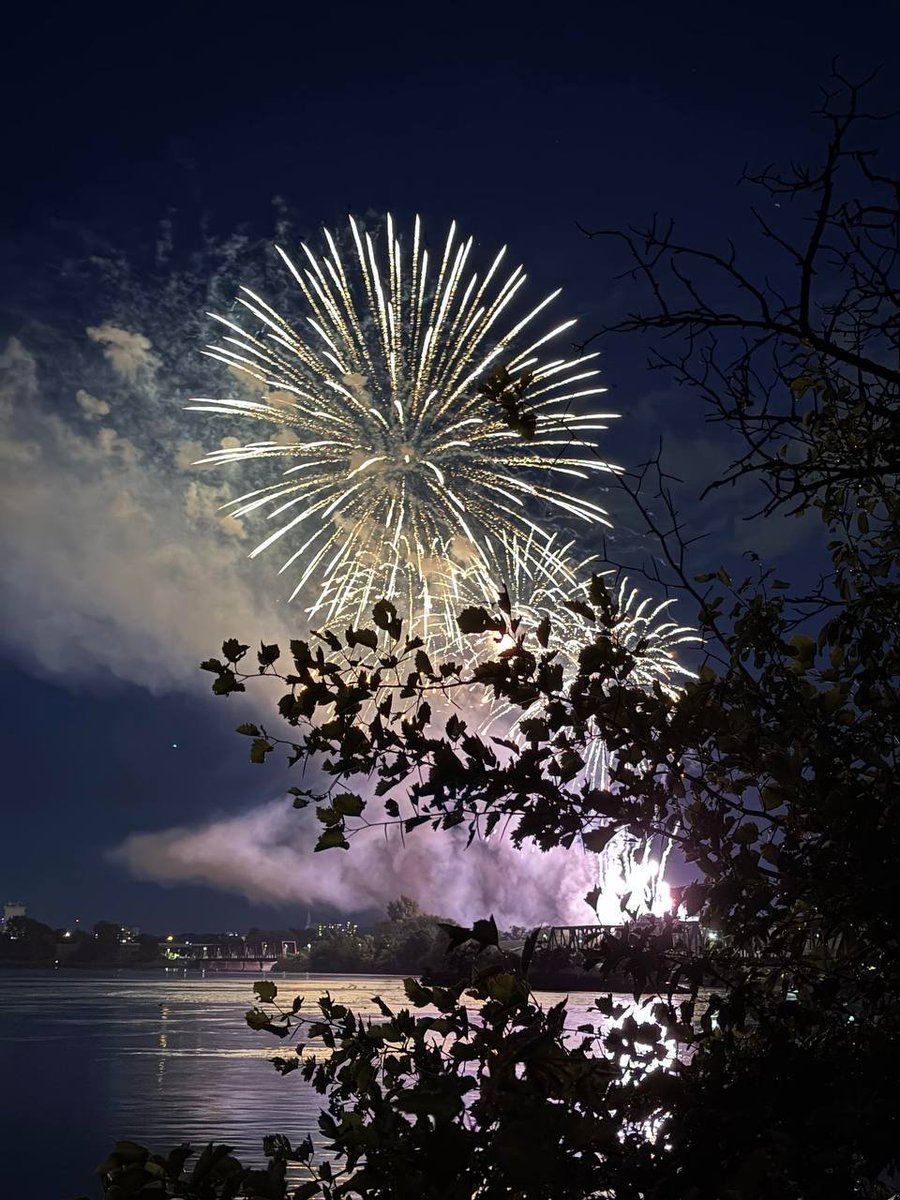 apple_ALLL's tweet image. all the best🥰🥰🥰