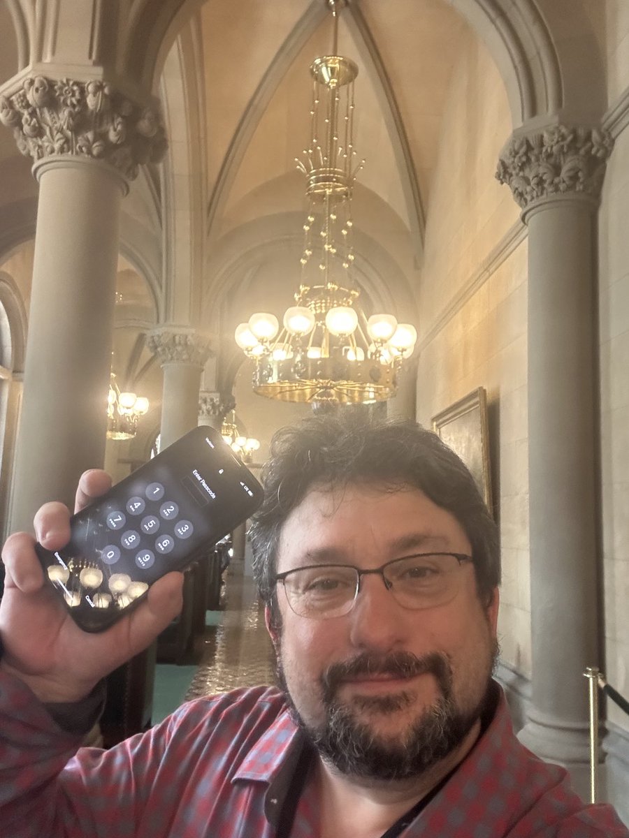 ken lovett tweet media