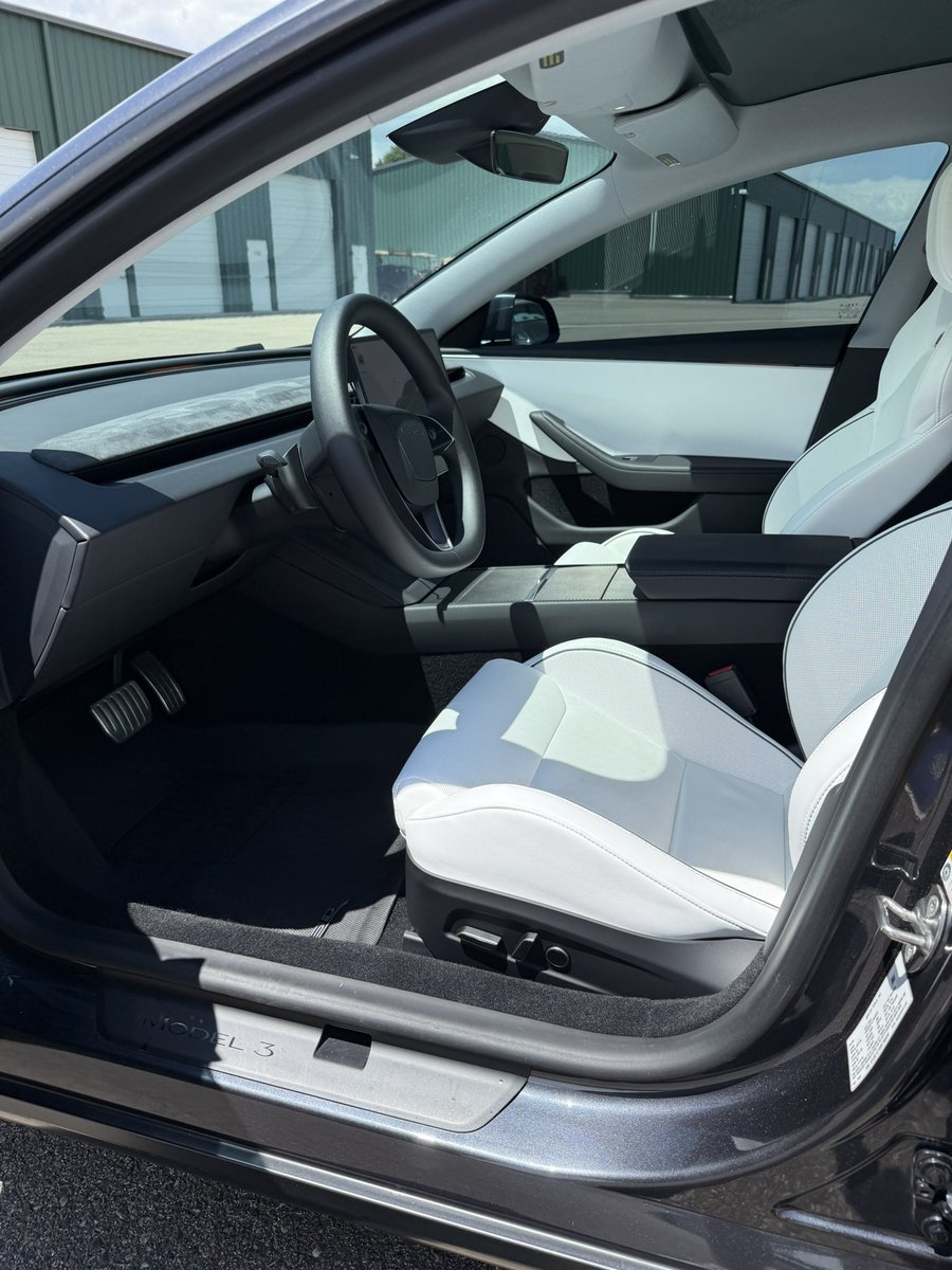 teslaflexx's tweet image. Nothing beats a freshly detailed Model 3 Performance by @OutofSpecDetail 😮💨